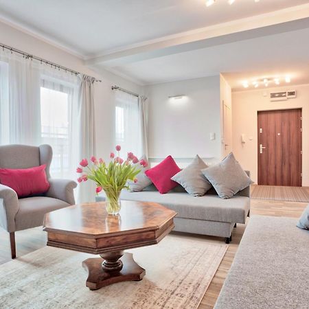 Family Apartment By Tyzenhauz Krakau Buitenkant foto