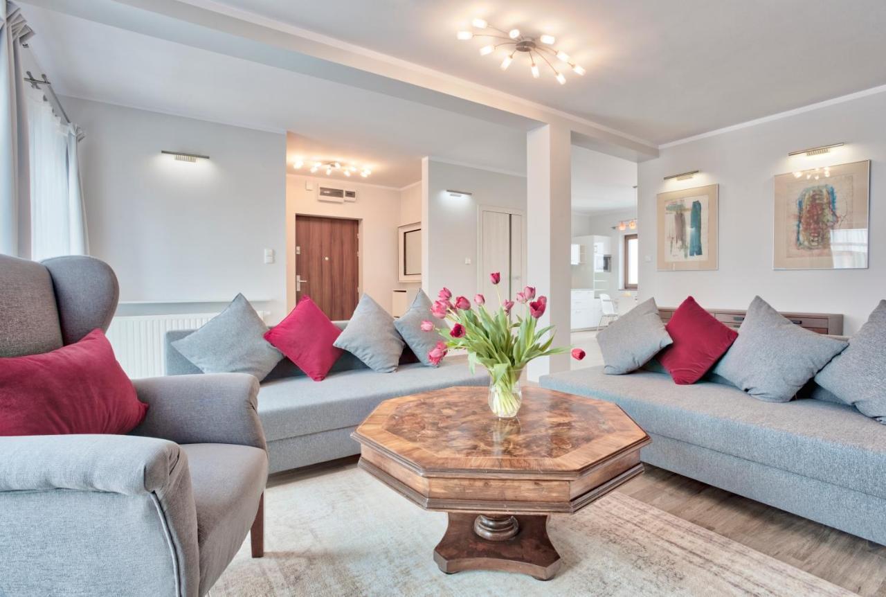 Family Apartment By Tyzenhauz Krakau Buitenkant foto