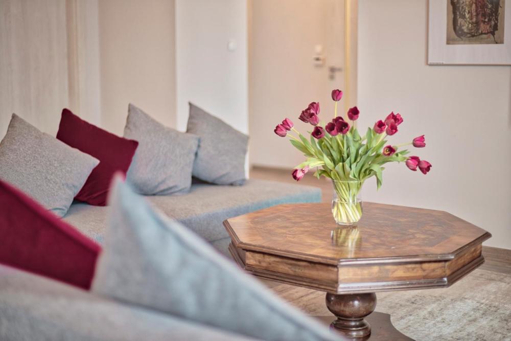 Family Apartment By Tyzenhauz Krakau Buitenkant foto